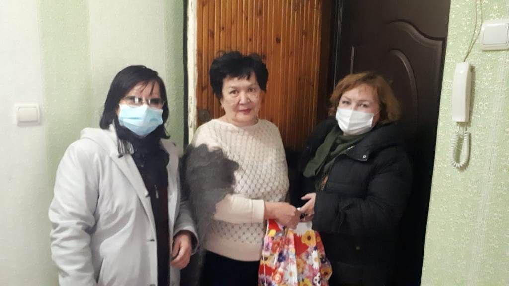 On the day of teachers, the Higher Medical College of the city of Zhezkazgan congratulated their teachers, working pensioners and college veterans.
